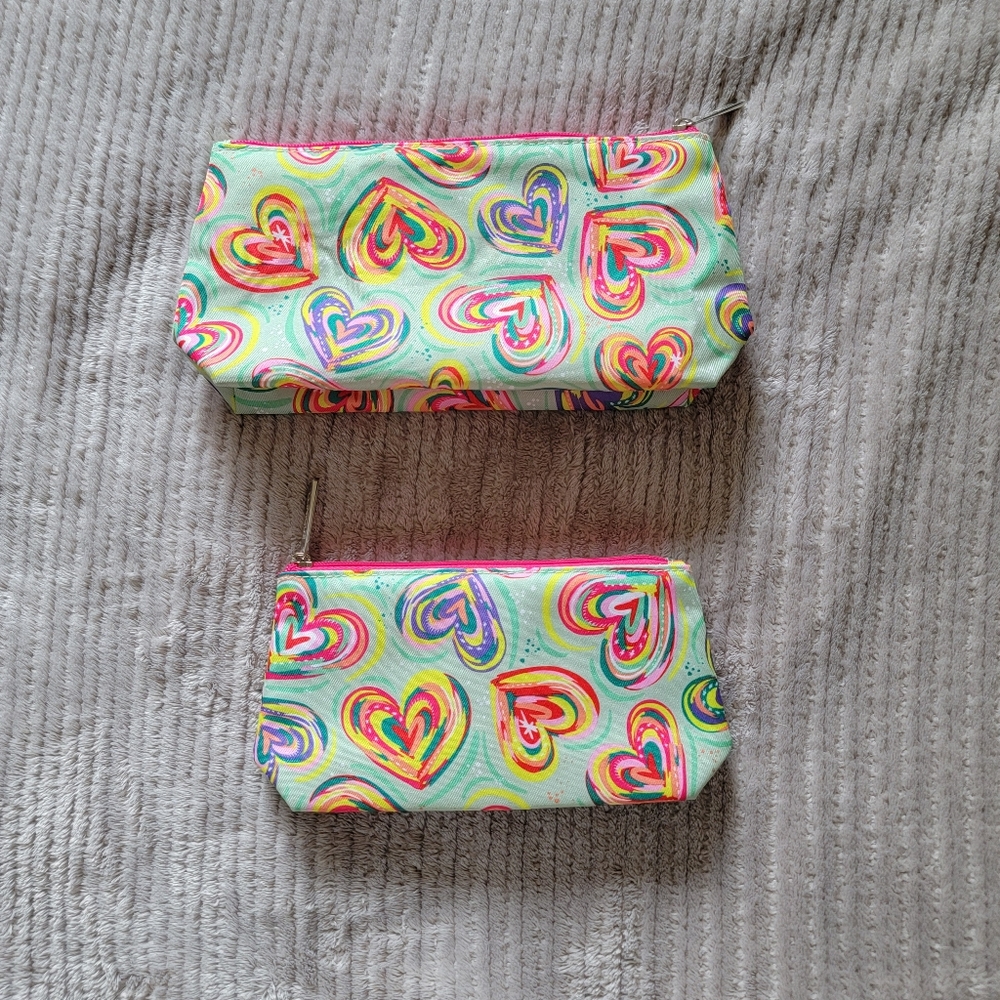 💫NWOT💫 Clinique || set of 2 heart cosmetic bags